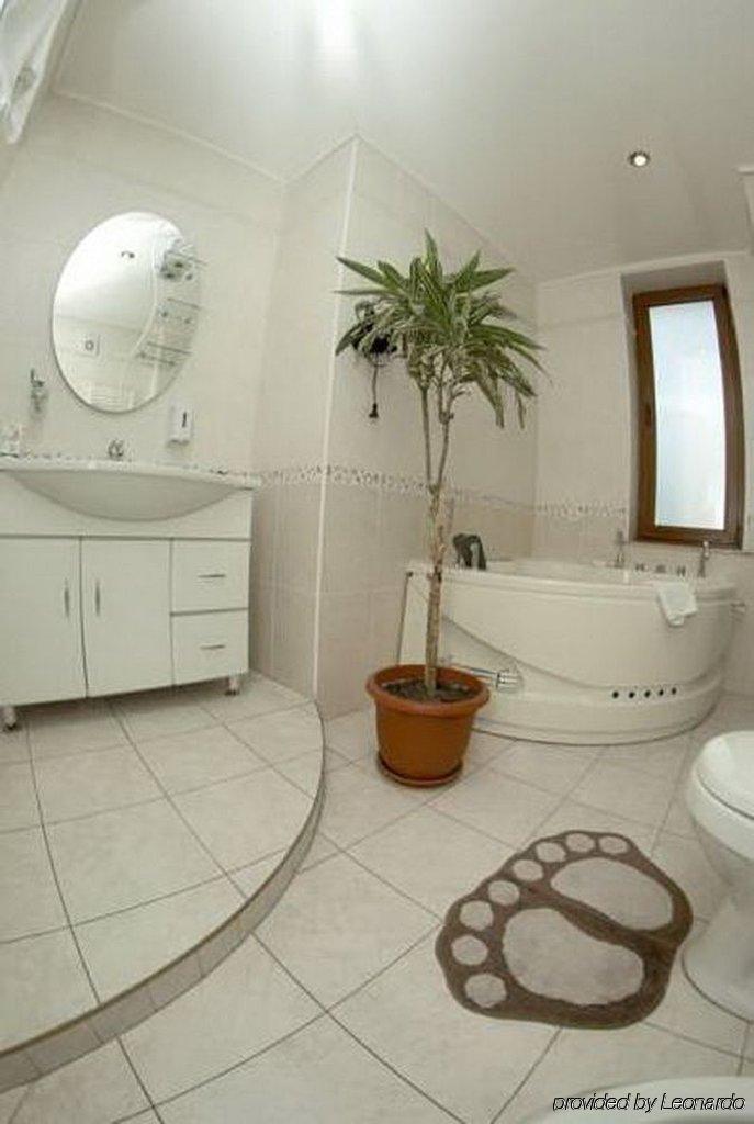 Art-Rustic Boutique Hotel Kischinau Zimmer foto
